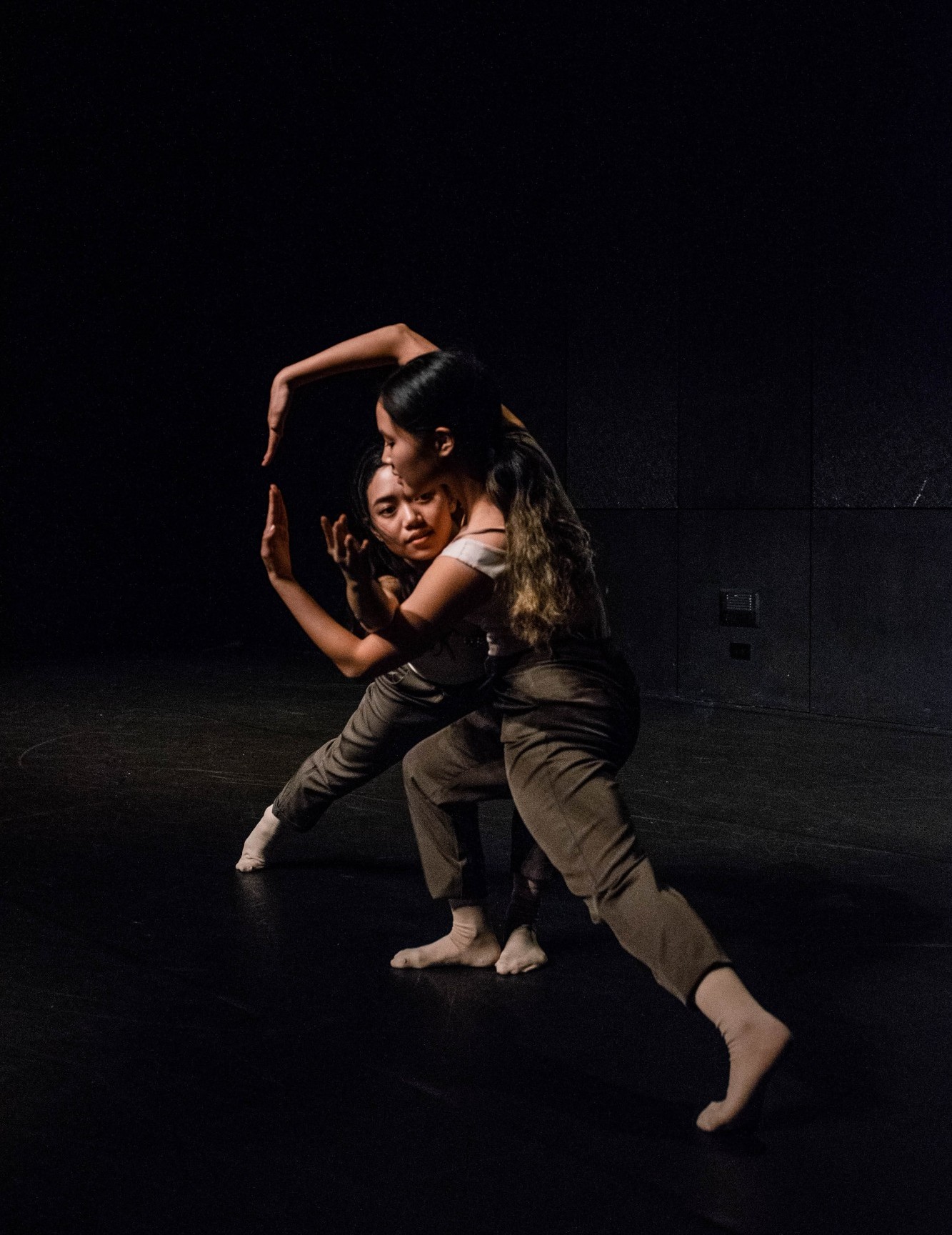 Cast of Terraform (The MaMa Project 2018-2019, choreographed by Melody Tai) in promotional photography captured by Savanna Lim.